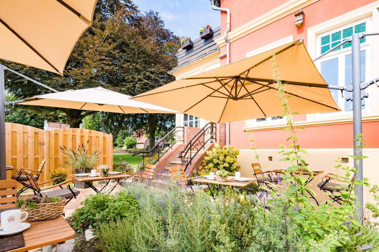 Parkhotel Jever Exteriör bild
